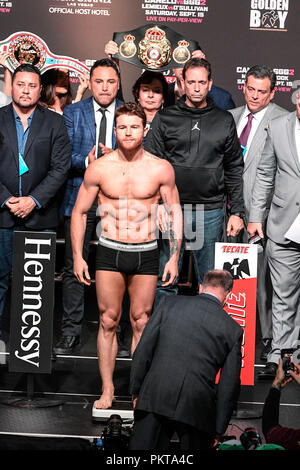 Las Vegas, NV, Stati Uniti d'America. Xiv Sep, 2018. {} Gazzetta pesa a T-Mobile Arena di Las Vegas, Nevada, il 14 settembre 2018. Credito: Damairs Carter/media/punzone Alamy Live News Foto Stock