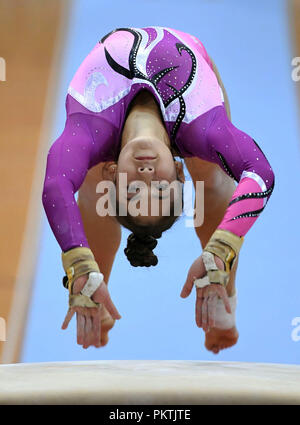 15 settembre 2018, Baden-Wuerttemberg, Stoccarda: 15 settembre 2018, Germania Stoccarda: ginnastica: Campionato Mondiale le qualifiche, le donne nella Scharrena: Isabelle Stingl sta facendo il salto. Foto: Marijan Murat/dpa Foto Stock