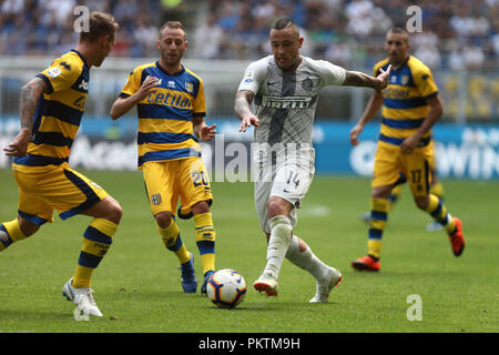 Milano, Italia. 15 Settembre, 2018. Radja Nainggolan di FC Internazionale in azione durante la Serie A match tra FC Internazionale e Parma Calcio. Credito: Marco Canoniero/Alamy Live News Foto Stock