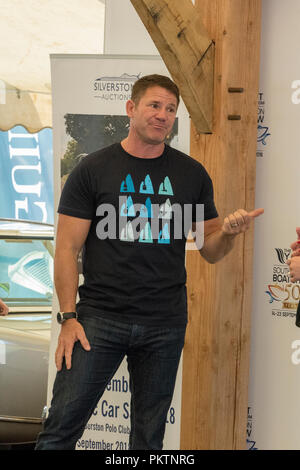 Southampton, Regno Unito. 15 settembre 2018. Il naturalista, scrittore e presentatore TV Steve Backshall a Southampton international boat show. Parlando di natura e la sua passione per la fauna selvatica e dell'ambiente, Steve Backshall intrattenuto la folla con la sua vivace ed entusiasta di parlare. Celebrity ospite al boat show e un colpo con il pubblico ascolto hime parlare di whay divenne un naturalista e scrittore presentando il programma TV 60 mortale. Credito: Steve Hawkins Fotografia/Alamy Live News Foto Stock