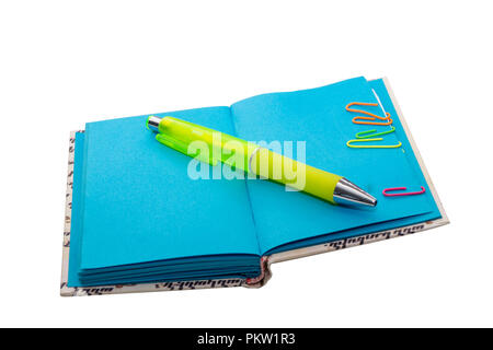 Portafoglio e penna isolati su sfondo bianco Foto Stock