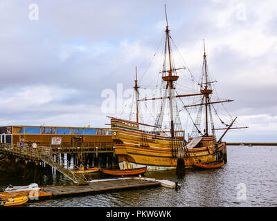 Mayflower II - La replica della nave del XVII secolo Mayflower, celebrata per il trasporto dei pellegrini verso il Nuovo Mondo. Foto Stock