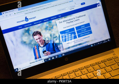 Libbre per pocket payday loans screenshot del sito web su un computer portatile Foto Stock