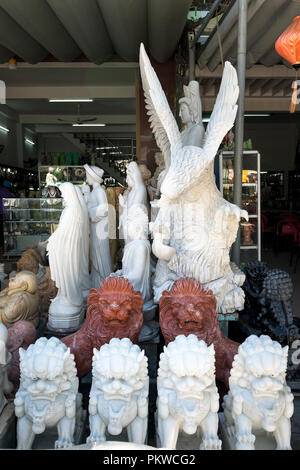 Arte Scultura a Ngu Hanh figlio, gruppo di forma incredibile per il feng shui rendono da pietra, statua prodotto in roccia bianca per la religione Foto Stock