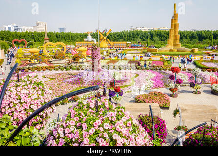 Dubai, UAE, 22 Gennaio 2016: miracolo Garden è una delle principali attrazioni turistiche in Dubai EMIRATI ARABI UNITI Foto Stock