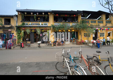 Servizio di biciclette per i turisti in Hoi An. Hoi An è una destinazione preferita per i turisti Foto Stock