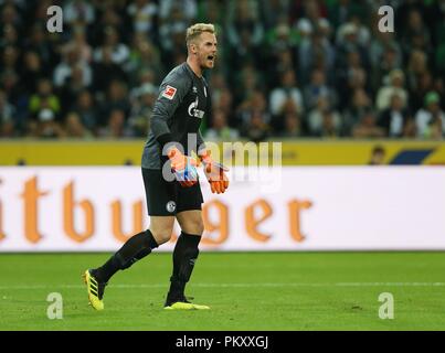 Monchengladbach, Germania. Xv Sep, 2018. firo: 15.09.2018, calcio, 1.Bundesliga, stagione 2018/2019, Borussia Monchengladbach, Gladbach - FC Schalke 04, portiere Ralf FAHRMANN, Schalke gesto, gridando | Utilizzo di credito in tutto il mondo: dpa/Alamy Live News Foto Stock