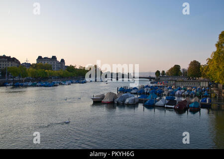 Zurigo - Vista sul fiume Limmat, Foto Stock