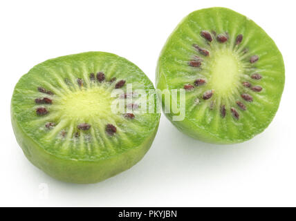 Actinidia arguta conosciuta come baby kiwi in Copenhagen, Danimarca Foto Stock