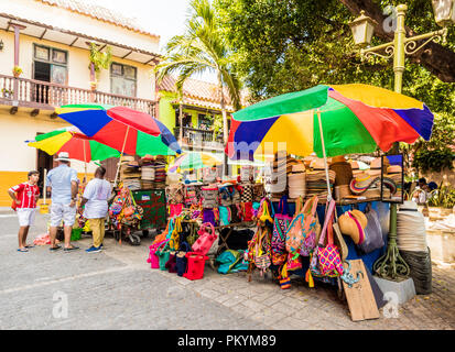 Una strada del mercato di Cartagena in Colombia Foto Stock