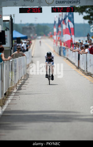 Stati Uniti - 21 Giugno: Shane Scoggin di HPC Elenco / Bicicletta Outfitters durante il TT race a USA Ciclismo Juniors U23 Elite cittadini su strada in Augu Foto Stock