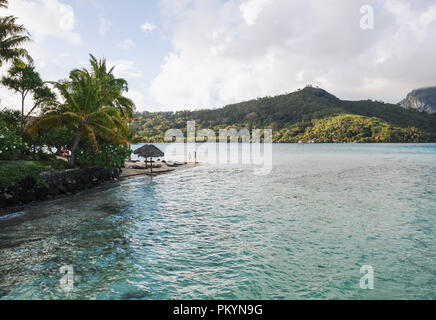 Vacanza Scena di Bora Bora, Polinesia Francese Foto Stock