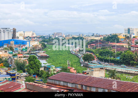 Mandaluyong, Filippine - 10 Luglio 2018: vista del fiume Pasig In Mandaluyong Foto Stock