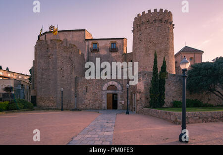 Sant Feliu de Guixols monastero in Costa Brava, provincia Girona, Spagna. Foto Stock