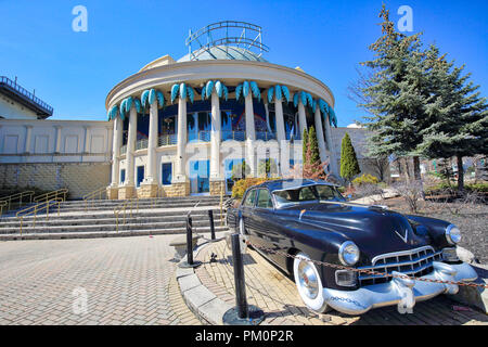 Città di Niagara Falls, Ontario-27 Aprile 2018: Niagara centro città vicino a scenografiche cascate Foto Stock