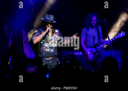 Miami Beach, FL, Stati Uniti d'America. Xv Sep, 2018. Sting e Shaggy eseguire durante il tour 44/876 al Fillmore Miami Beach il 15 settembre 2018 a Miami Beach, in Florida. Credito: Mpi140/media/punzone Alamy Live News Foto Stock