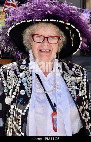 Londra, Regno Unito. Xvi Sep, 2018. Regina di perla,il ventesimo anniversario dell'annuale perlacea re e regine di Harvest Festival,Guildhall Yard,London.UK Credit: Michael melia/Alamy Live News Foto Stock