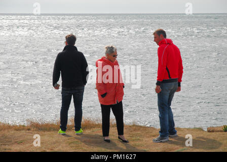 Portland Bill. Il 16 settembre 2018. Regno Unito: Meteo persone godono di una posizione soleggiata, inizio autunno il giorno al Portland Bill Credito: stuart fretwell/Alamy Live News Foto Stock