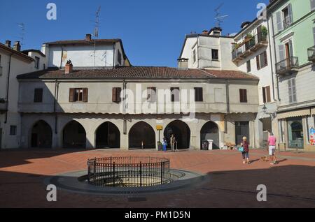 Vercelli, una cittadina in provincia di Piemonte, Nord Italia: la Piazza die Peschi Foto Stock