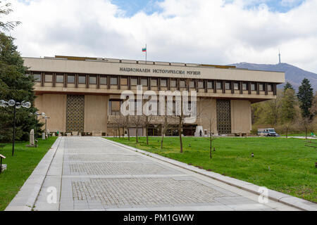 Vista esterna del museo nazionale di storia, Sofia, Bulgaria. Foto Stock