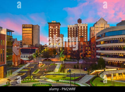 Downtown Greenville, SC South Carolina Skyline Cityscape di Sunrise Foto Stock