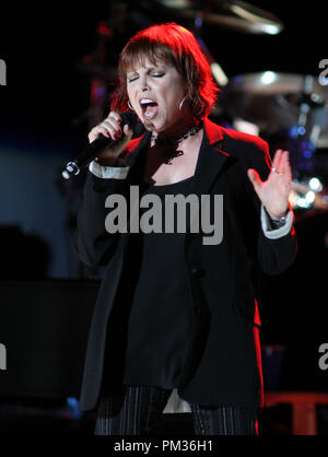 Pat Benatar esegue in concerto presso l'anfiteatro di Cruzan in West Palm Beach, Florida il 13 ottobre 2012. Foto Stock