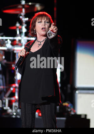 Pat Benatar esegue in concerto presso l'anfiteatro di Cruzan in West Palm Beach, Florida il 13 ottobre 2012. Foto Stock