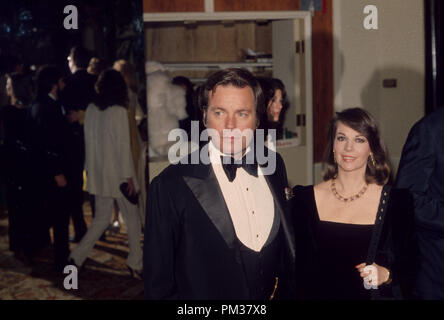 Natalie il legno e il marito Robert Wagner, circa 1980. Riferimento al file # 1111 015THA Foto Stock