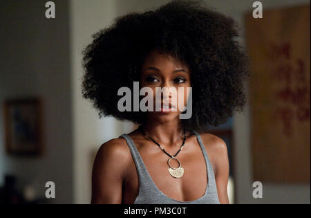 Yaya DaCosta stelle come Tanya in Lisa Cholodenko i figli sono tutti a destra, un Focus Features release. Foto Stock