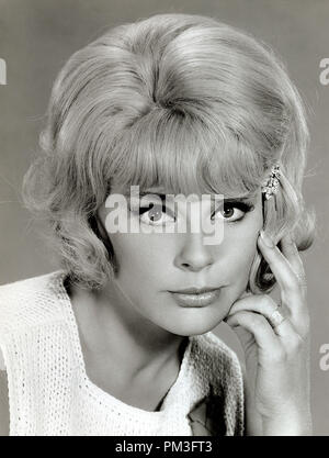 Elke Sommer " La Trappola di denaro' 1965 MGM Riferimento File # 30732 182THA Foto Stock