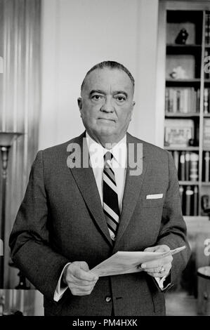 J. Edgar Hoover, capo dell'U.S. Ufficio federale di investigazione, 1961. Riferimento al file # 1003 432 THA Foto Stock