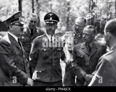 Adolf Hitler e Heinrich Himmler, 1939 Riferimento File # 1003 666THA Foto Stock