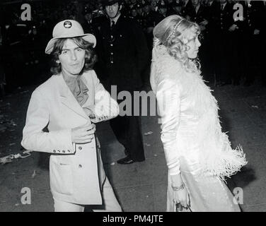 Beatle George Harrison e moglie tortino Boyd, luglio18,1968. Riferimento al file #1013 042 THA © CCR /Hollywood Archivio - Tutti i diritti riservati. Foto Stock