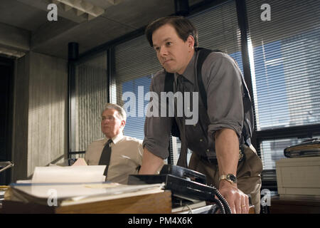 Studio Pubblicità ancora da 'i defunti' Martin Sheen, Mark Wahlberg © 2006 Warner Photo credit: Andrew Cooper Riferimento File # 307372368THA per solo uso editoriale - Tutti i diritti riservati Foto Stock