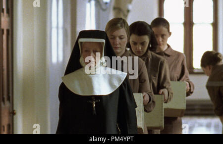 Film still / Pubblicità ancora da 'Magdalene' Anne-Marie Duff, Dorothy Duffy, Nora-Jane Noone © 2003 Miramax Riferimento File # 30753336THA per solo uso editoriale - Tutti i diritti riservati Foto Stock