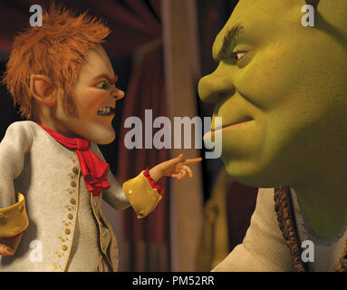 Ora il re di Molto Molto Lontano, Tremotino (WALT DOHRN) stabilisce la legge del Land per Shrek (Mike Myers) in DreamWorks Animation 'Shrek Forever After", Foto Stock