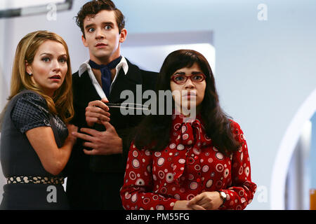 "Ugly Betty' (episodio: stramba di Sleigh Ride) Becki Newton, Michael Urie, America Ferrera 2006 Foto di Scott Garfield Foto Stock