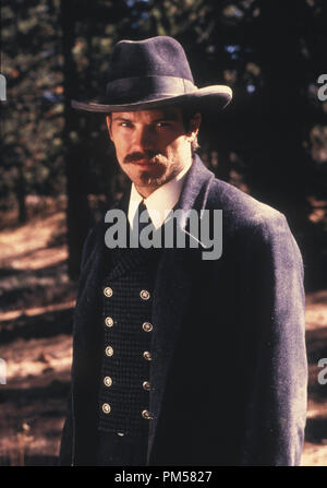 Film still da 'Deadwood' Timothy Olyphant © 2004 HBO Photo credit: Prashant Gupta Riferimento File # 30735541THA per solo uso editoriale - Tutti i diritti riservati Foto Stock