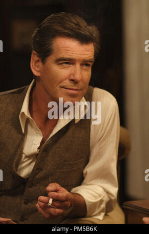 Film still da 'Married Vita' Pierce Brosnan © 2007 Sony Pictures Classics Riferimento File # 30738471THA per solo uso editoriale - Tutti i diritti riservati Foto Stock