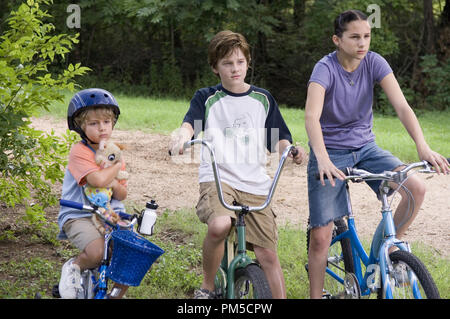 Film still / Pubblicità ancora da 'Come si mangia fritto worm' Ty Panitz, Luke Benward, Hallie Kate Eisenberg © 2006 New Line Cinema Photo credit: Ven Rossoin Riferimento File # 307361195THA per solo uso editoriale - Tutti i diritti riservati Foto Stock