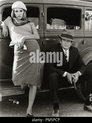 Pubblicità ancora, 'Bonnie e Clyde' Faye Dunaway, Warren Beatty 1967 Warner Brothers Riferimento File # 30928 754THA Foto Stock