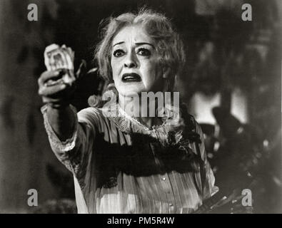 Bette Davis, "Qualunque è accaduto a Baby Jane' 1962 Warner Brothers Riferimento File # 30928 982THA Foto Stock