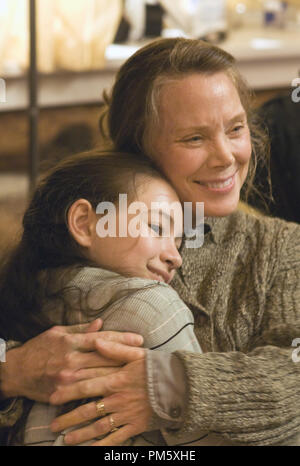 Studio Pubblicità ancora da 'Foto di Hollis Woods' Jodelle Ferland, Sissy Spacek © 2007 Hallmark Hall of Fame Productions Photo credit: Dan potenza di riferimento file # 307381343THA per solo uso editoriale - Tutti i diritti riservati Foto Stock