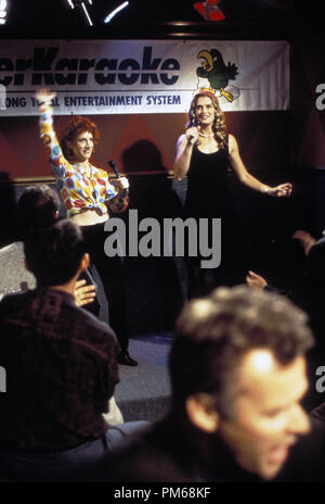 Film still da 'all'improvviso Susan' Kathy Griffin, Brooke Shields 1996 Riferimento File # 31042216THA per solo uso editoriale - Tutti i diritti riservati Foto Stock