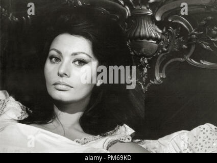 Sophia Loren, 'Lady L' 1965 MGM Riferimento File # 31316 339THA Foto Stock
