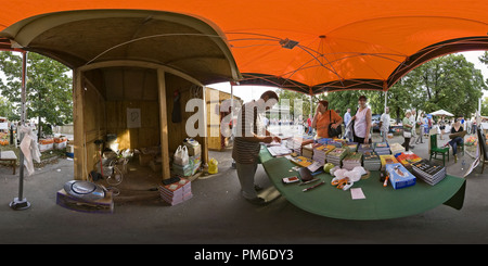 Visualizzazione panoramica a 360 gradi di Sagra del pesce 2009 - libraio