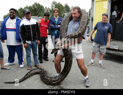 Film still / Pubblicità ancora da 'Snakes su un piano del gestore di serpente Jules Silvestro © 2006 New Line Cinema Photo credit: James Dittiger Riferimento File # 30753433THA per solo uso editoriale - Tutti i diritti riservati Foto Stock