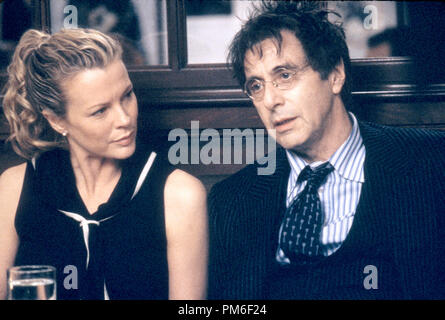 Film still / Pubblicità ancora da "persone che conosco' Kim Basinger, Al Pacino © 2003 Miramax Riferimento File # 30753488THA per solo uso editoriale - Tutti i diritti riservati Foto Stock