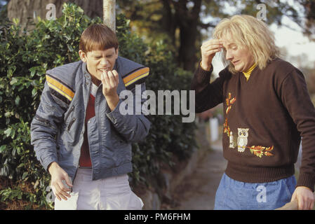 Film still / Pubblicità ancora da 'Dumb e Dumberer: Quando Harry ha incontrato Lloyd' Eric Christian Olsen, Derek Richardson © 2003 nuova Linea Photo credit: Frank Masi Riferimento File # 30753801THA per solo uso editoriale - Tutti i diritti riservati Foto Stock