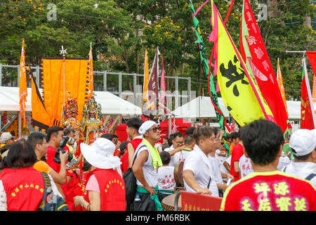 Hong Kong - Luglio 01, 2018: Dragon e Lion il carnevale al Victoria Park Foto Stock